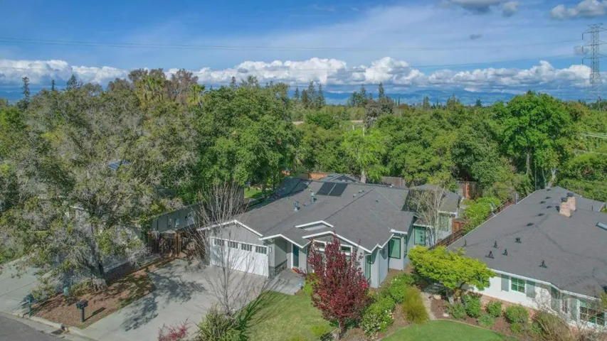 18310 Montpere Way, Saratoga, California 95070