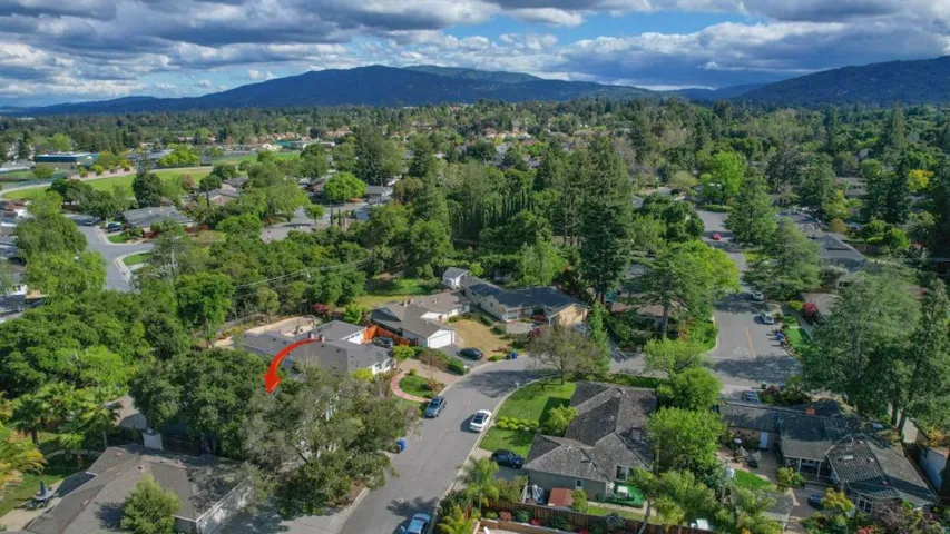 18310 Montpere Way, Saratoga, California 95070