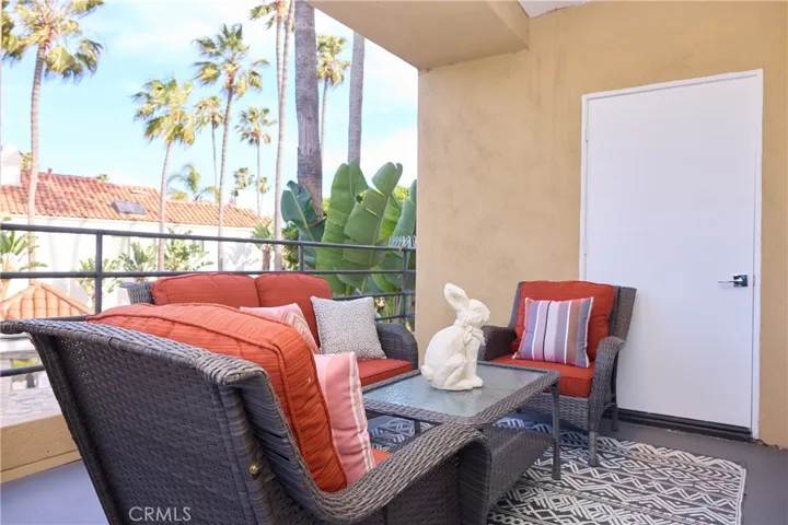 16291 Countess Drive 117, Huntington Beach, California 92649