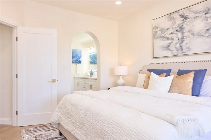 16291 Countess Drive 117, Huntington Beach, California 92649