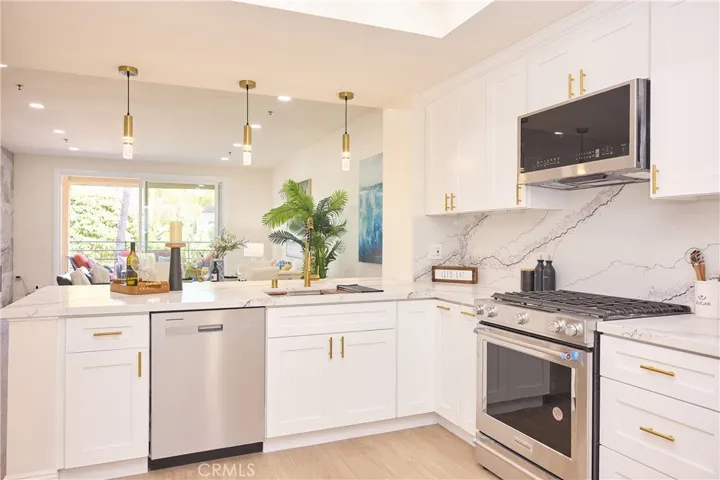 16291 Countess Drive 117, Huntington Beach, California 92649