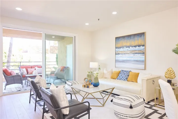 16291 Countess Drive 117, Huntington Beach, California 92649