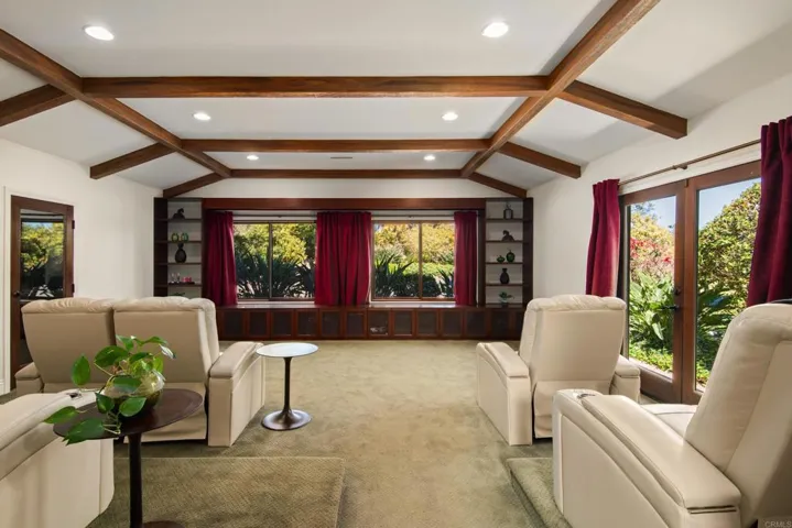 16810 Via De Santa Fe, Rancho Santa Fe, California 92067