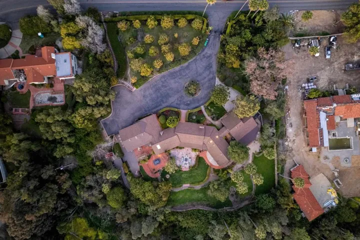 16810 Via De Santa Fe, Rancho Santa Fe, California 92067