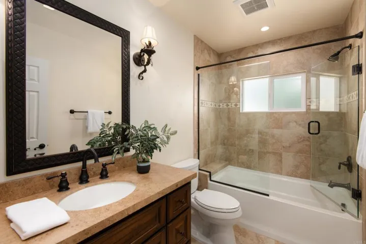 16810 Via De Santa Fe, Rancho Santa Fe, California 92067
