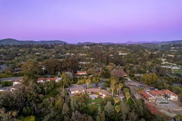 16810 Via De Santa Fe, Rancho Santa Fe, California 92067