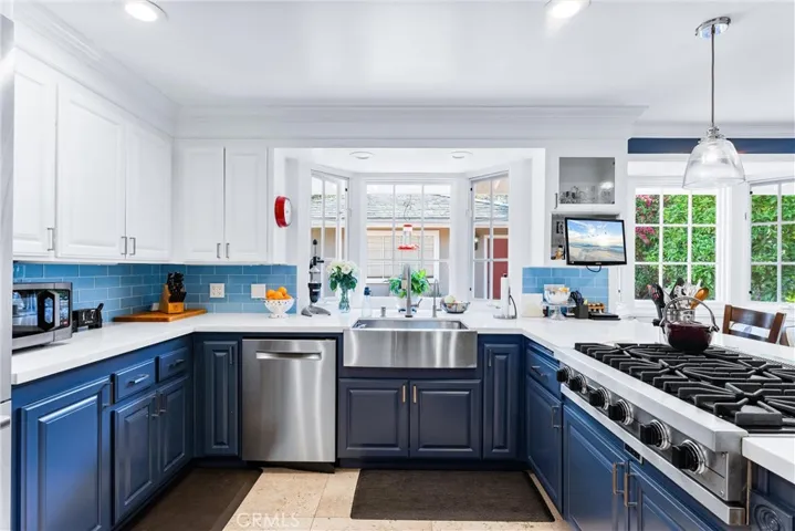 11562 Vista Mar, Santa Ana, California 92705
