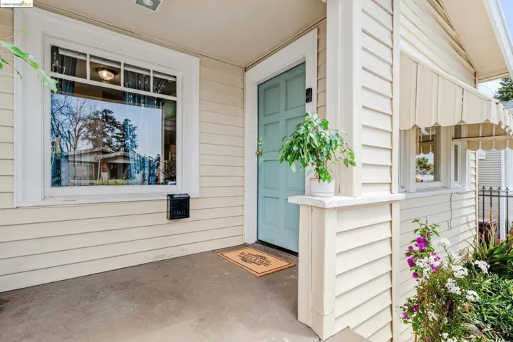 6218 Hilton St., Oakland, California 94605