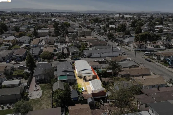 6218 Hilton St., Oakland, California 94605