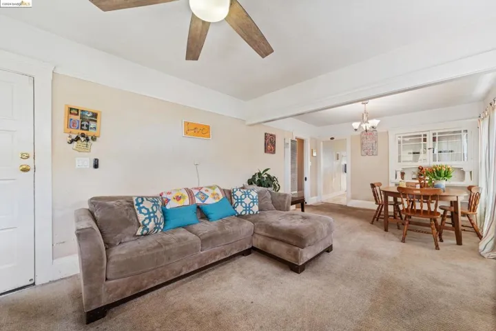 6218 Hilton St., Oakland, California 94605