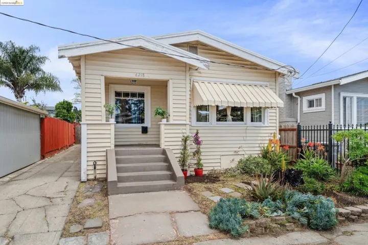 6218 Hilton St., Oakland, California 94605