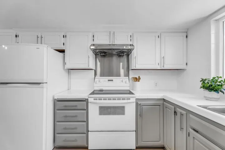 1680 Skyline Boulevard, Burlingame, California 94010