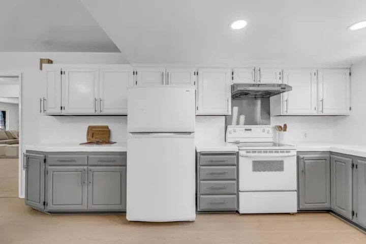 1680 Skyline Boulevard, Burlingame, California 94010