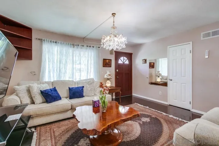 13402 Carriage Rd, Poway, California 92064