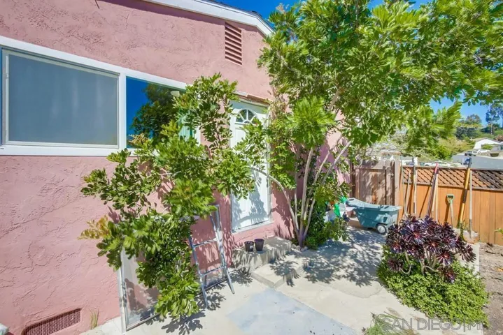 13402 Carriage Rd, Poway, California 92064