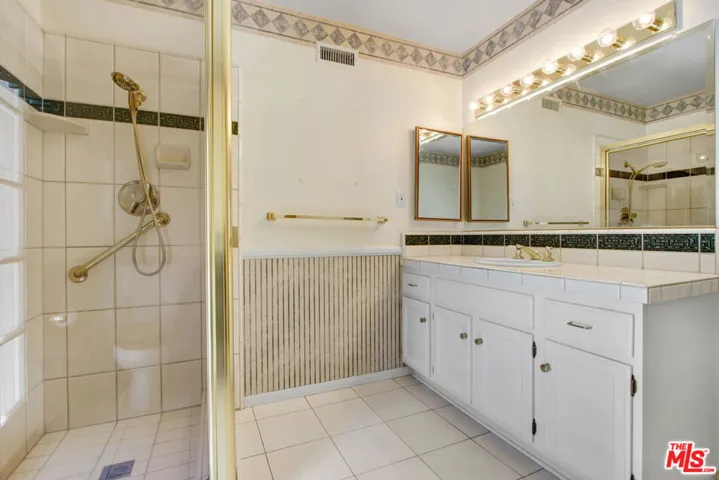 11111 Vanalden Avenue, Porter Ranch, California 91326