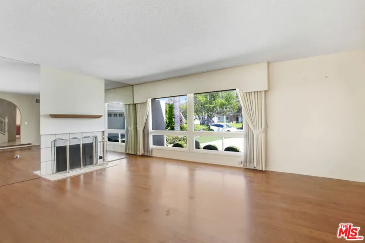 11111 Vanalden Avenue, Porter Ranch, California 91326