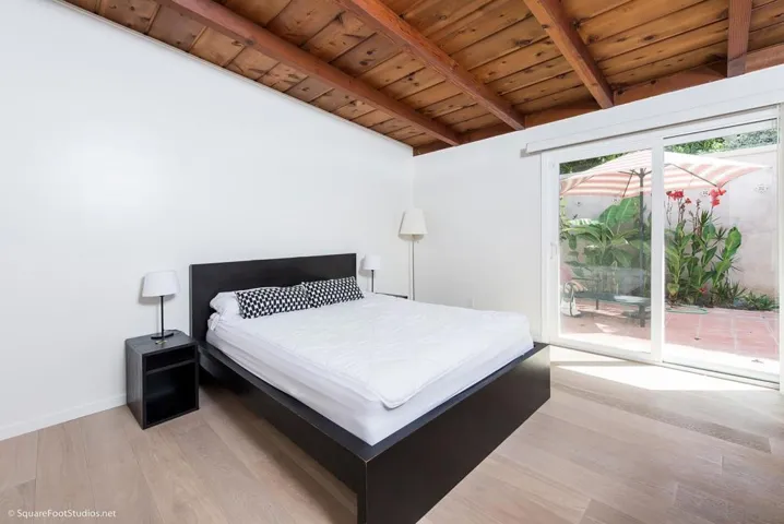 7209 Draper, La Jolla, California 92037