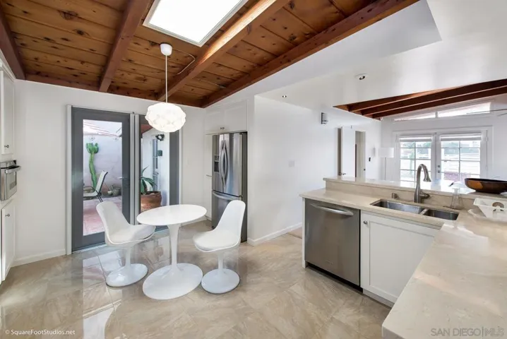 7209 Draper, La Jolla, California 92037