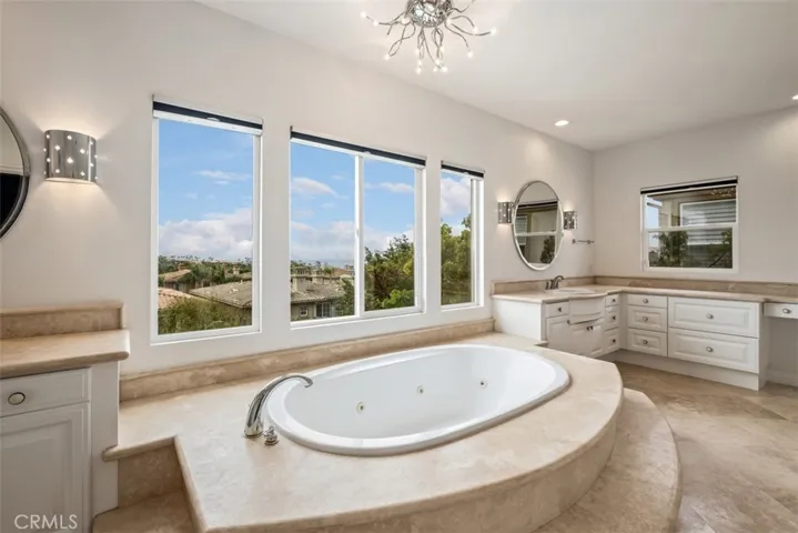 21 Vista Sole Street, Dana Point, California 92629