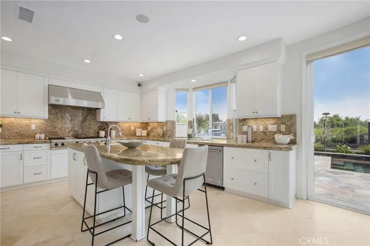 21 Vista Sole Street, Dana Point, California 92629