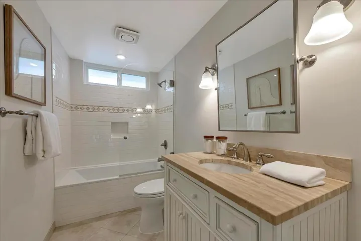 201 Kingsford Lane, Redwood City, California 94061