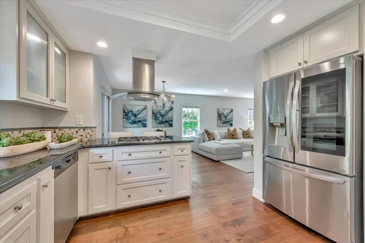 201 Kingsford Lane, Redwood City, California 94061