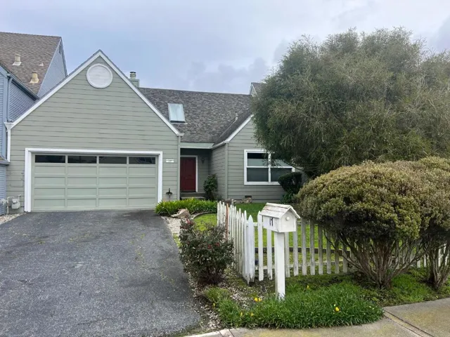 17 Pinehurst Lane, Half Moon Bay, California 94019
