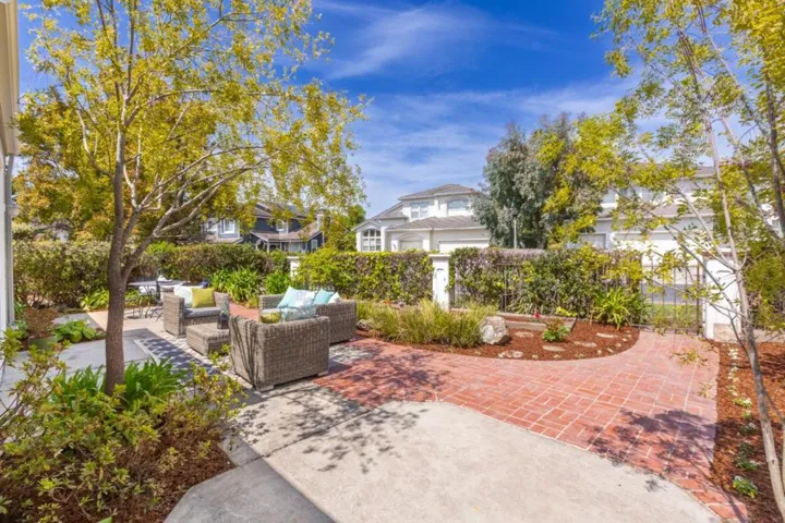 17 Pinehurst Lane, Half Moon Bay, California 94019