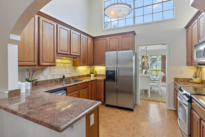 17 Pinehurst Lane, Half Moon Bay, California 94019