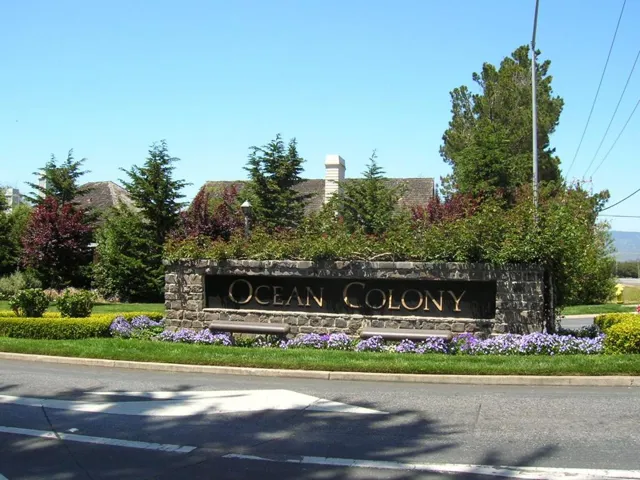 17 Pinehurst Lane, Half Moon Bay, California 94019