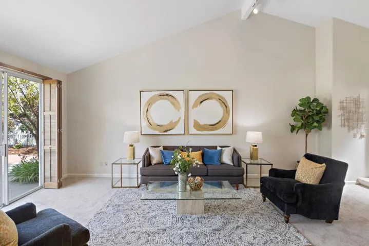17 Pinehurst Lane, Half Moon Bay, California 94019