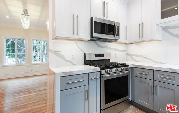 422 Smithwood Drive A, Beverly Hills, California 90212