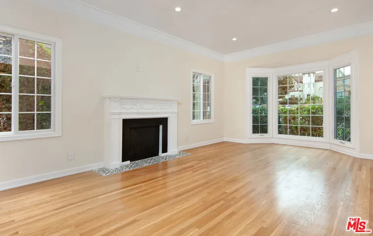 422 Smithwood Drive A, Beverly Hills, California 90212