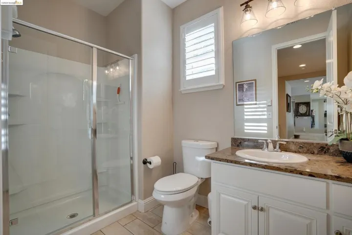 Downstairs full bathroom