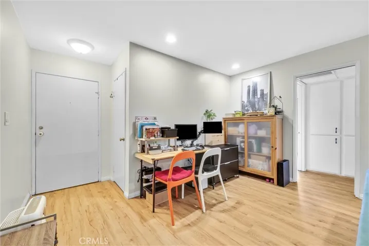 2468 Mohawk Street 105, Pasadena, California 91107