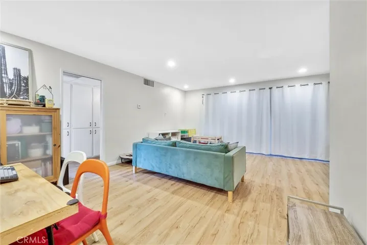 2468 Mohawk Street 105, Pasadena, California 91107