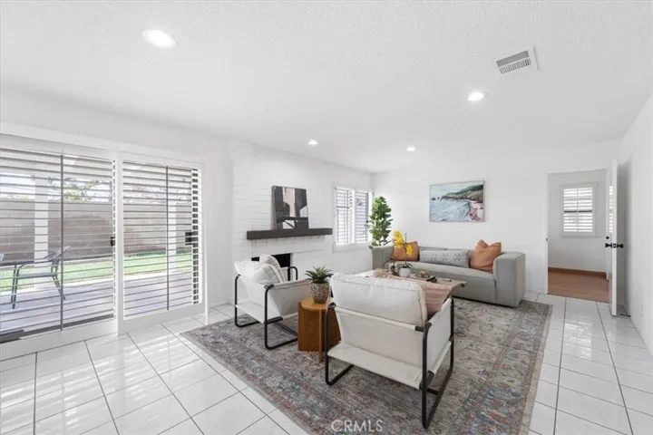 12526 Inglenook Lane, Cerritos, California 90703
