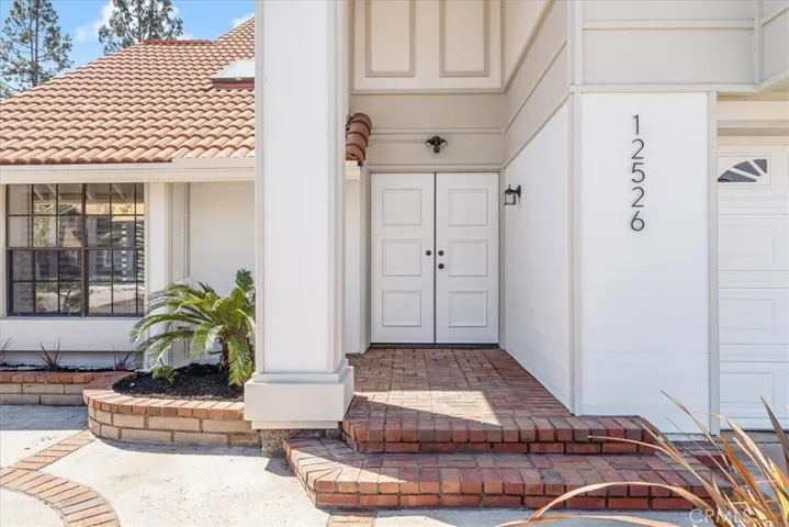 12526 Inglenook Lane, Cerritos, California 90703