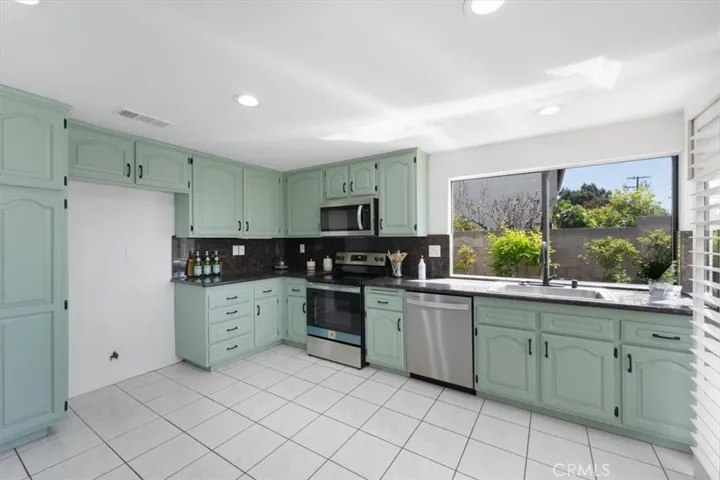 12526 Inglenook Lane, Cerritos, California 90703