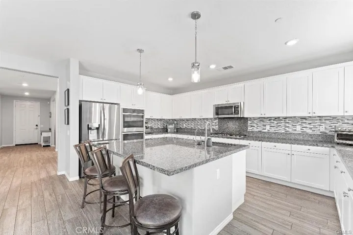 26427 Towhee Lane, Corona, California 92883