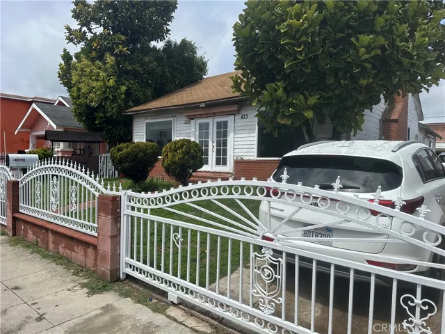 423 E Esther Street, Long Beach, California 90813