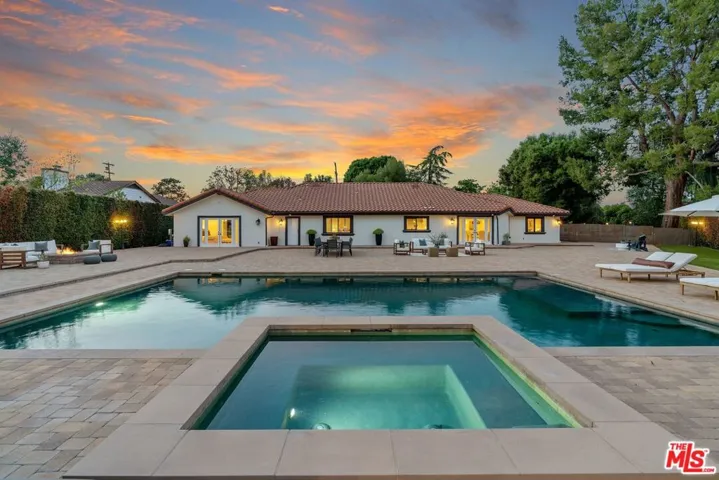 23030 Collins Street, Woodland Hills, California 91367