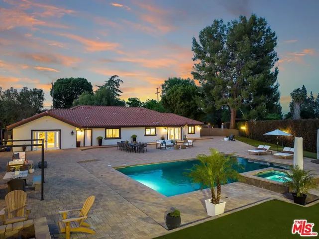 23030 Collins Street, Woodland Hills, California 91367
