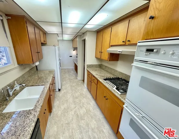7907 Sausalito Avenue, West Hills, California 91304