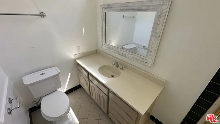 24312 Highlander Road, West Hills, California 91307