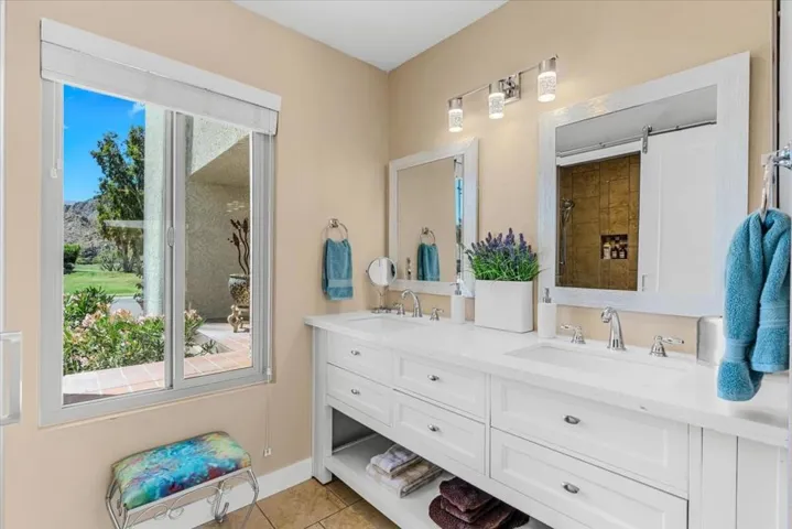 Casita bath