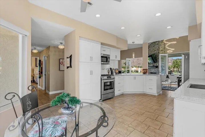 Open Kitchen