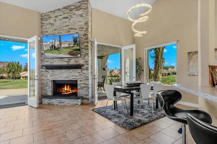 Floor-to-ceiling Fireplace
