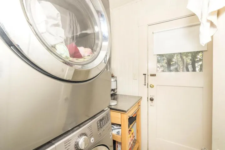 519 Seale Avenue, Palo Alto, California 94301
